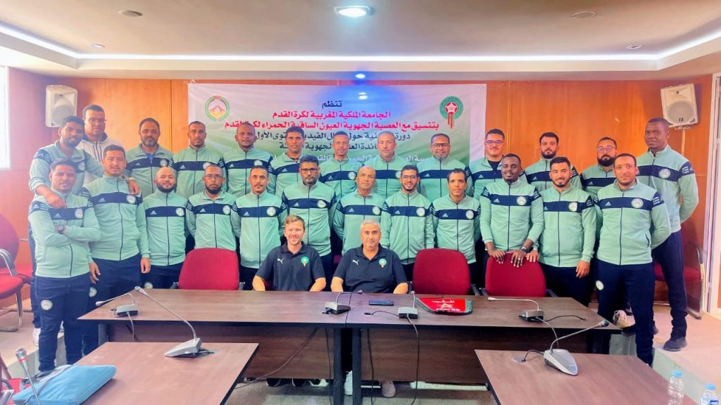 احتضنت مدينة العيون يومي الأربعاء والخميس 14 و15 ماي 2025، دورة تكوينية من المستوى الأول في مجال تحليل الفيديو، نظمتها الإدارة التقنية الوطنية التابعة للجامعة الملكية المغربية لكرة القدم، بشراكة مع العصبة الجهوية العيون الساقية الحمراء.