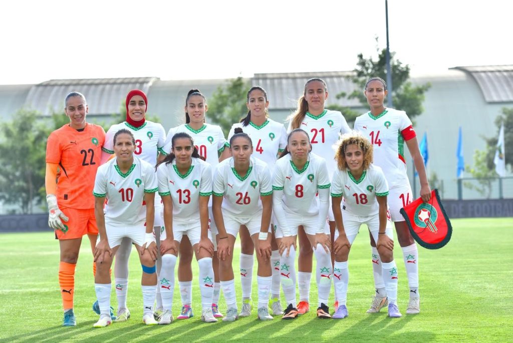 فاز المنتخب الوطني لكرة القدم النسوية، بنتيجة هدف لصفر في المباراة الودية التي جمعته مساء يومه الأحد 15 يونيو 2025 بمنتخب الرأس الأخضر. وسجل هدف النخبة الوطنية في لقاء اليوم الذي أقيم بمركب محمد السادس لكرة القدم، اللاعبة ابتسام جرايدي في الدقيقة 66. وللتذكير، فإن المنتخب الوطني النسوي يُجري تجمعا تدريبيًا بمركب محمد السادس لكرة القدم إلى غاية 19 يونيو الجاري، استعدادًا للمشاركة المقبلة في كأس إفريقيا للأمم للسيدات – المغرب 2024.