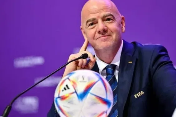 مونديال 2030.. رئيس الاتحاد الدولي لكرة القدم يشيد بتقدم التحضيرات في المغرب