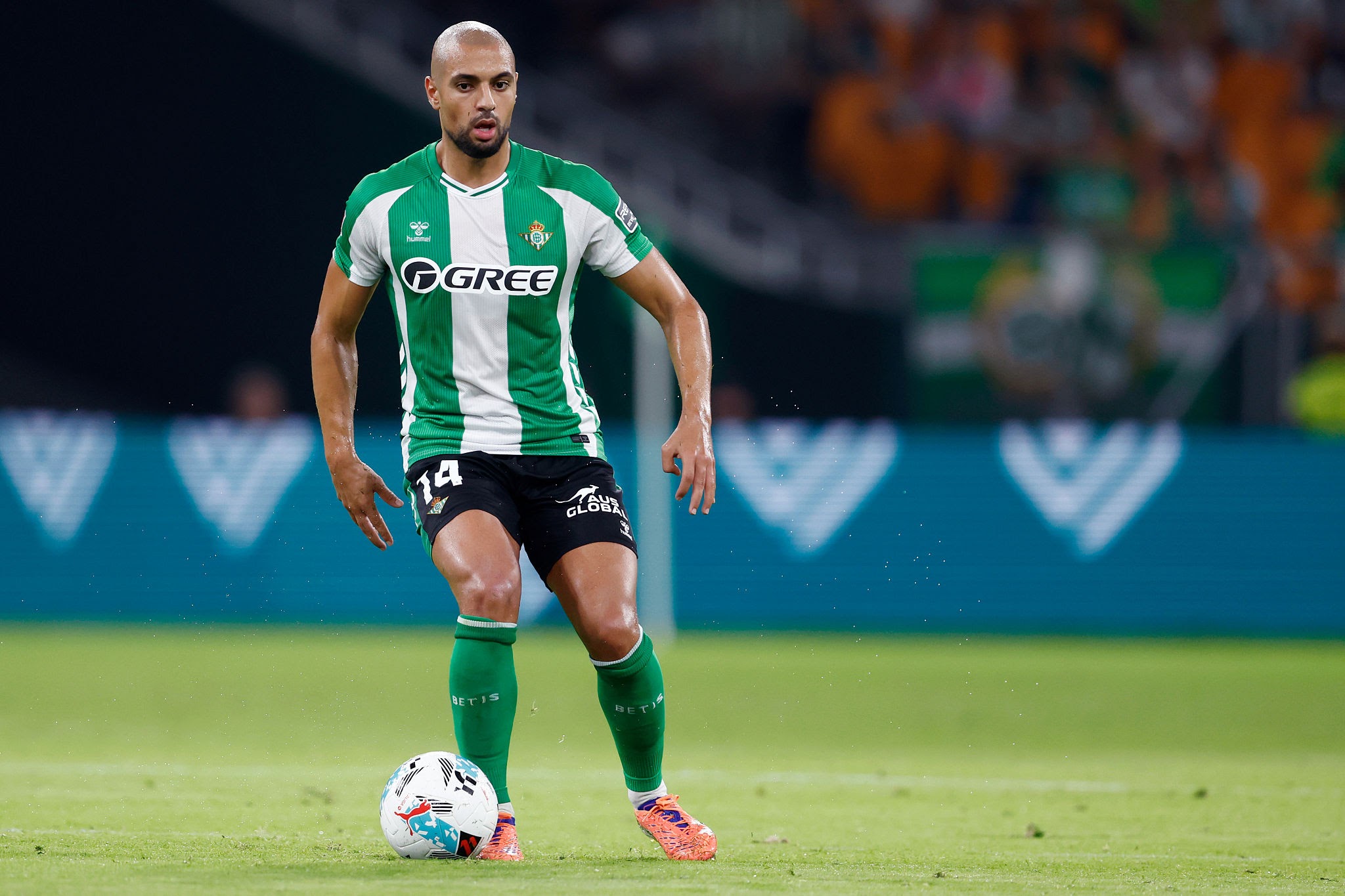 سفيان أمرابط، لاعب أساسي في ريال بيتيس (وسيلة إعلام إسبانية)