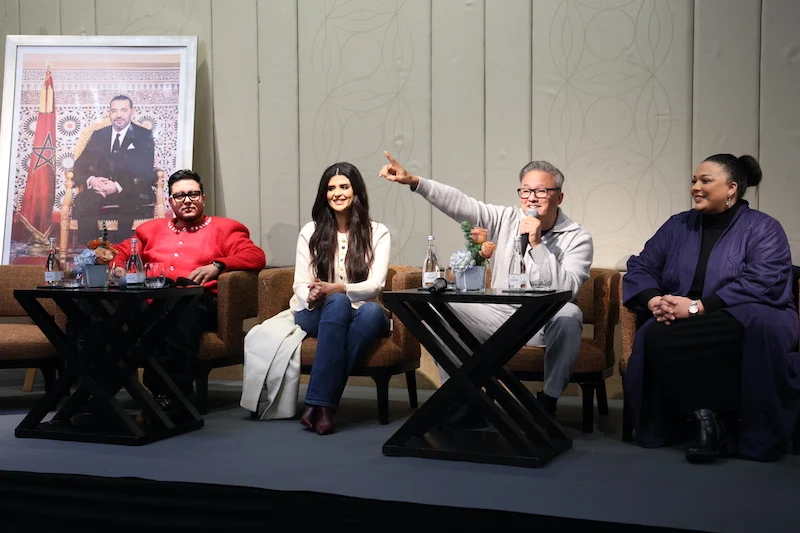 كشف المنتج المغربي ذو الصيت العالمي، ريدوان، بمناسبة كأس إفريقيا للأمم (كان المغرب 2025)، عن مشروع موسيقي فريد يحتفي بغنى التراث الثقافي والموسيقي للمملكة، من خلال ألبوم يجمع فنانين مغاربة وأجانب، ويجسد الروح الاحتفالية لهذه التظاهرة القارية.