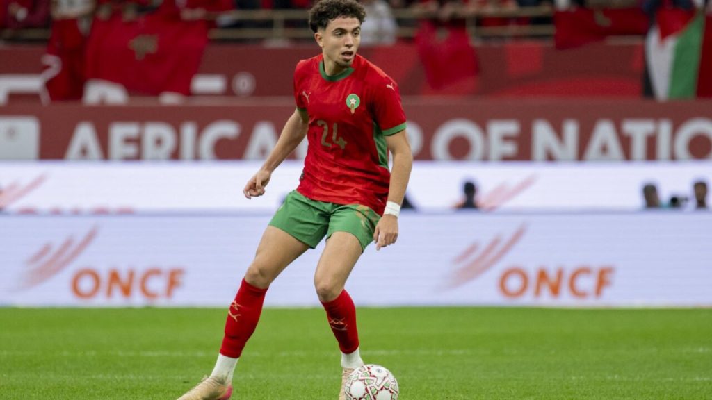 نائل العيناوي.. بزوغ نجم جديد في صفوف أسود الأطلس (قناة فرنسية)