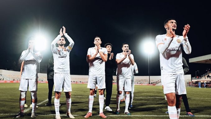 نهضة بركان يفوز على الدفاع الحسني الجديدي (2-1)