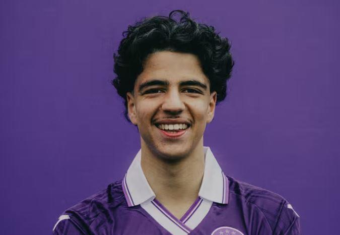 أعلن نادي أندرلخت البلجيكي، اليوم الثلاثاء، عن توقيع أول عقد احترافي مع المهاجم المغربي الشاب رامي لوغماني، البالغ من العمر 16 سنة.