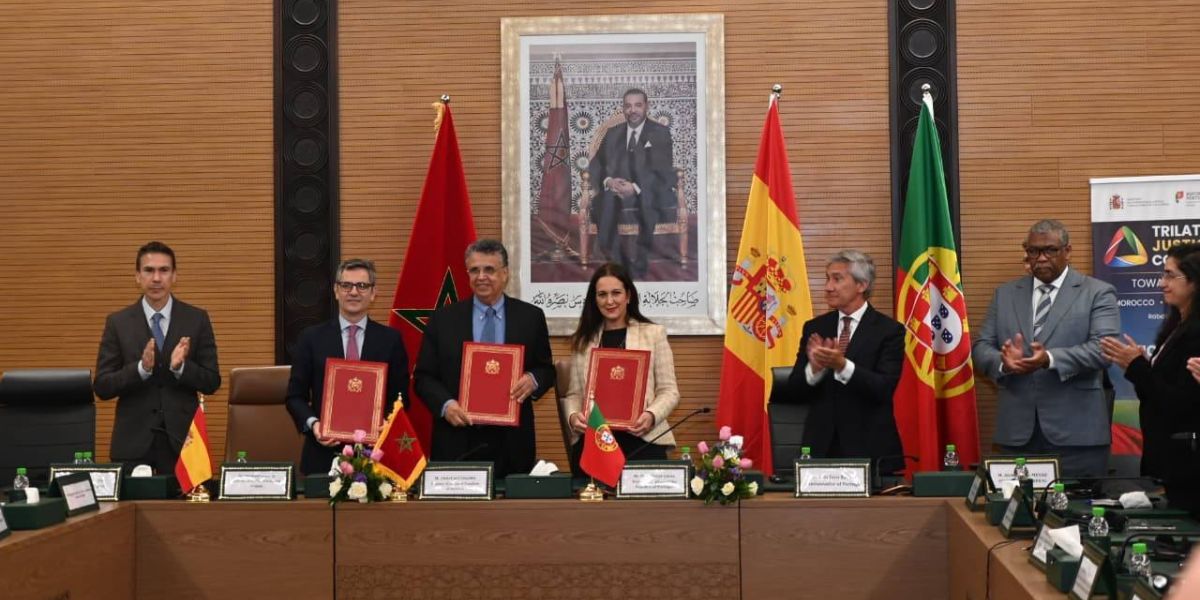 كأس العالم 2030.. توقيع مذكرة تفاهم وخطة عمل ثلاثية بين المغرب وإسبانيا والبرتغال للفترة 2026-2030 في مجال التعاون العدلي الدولي