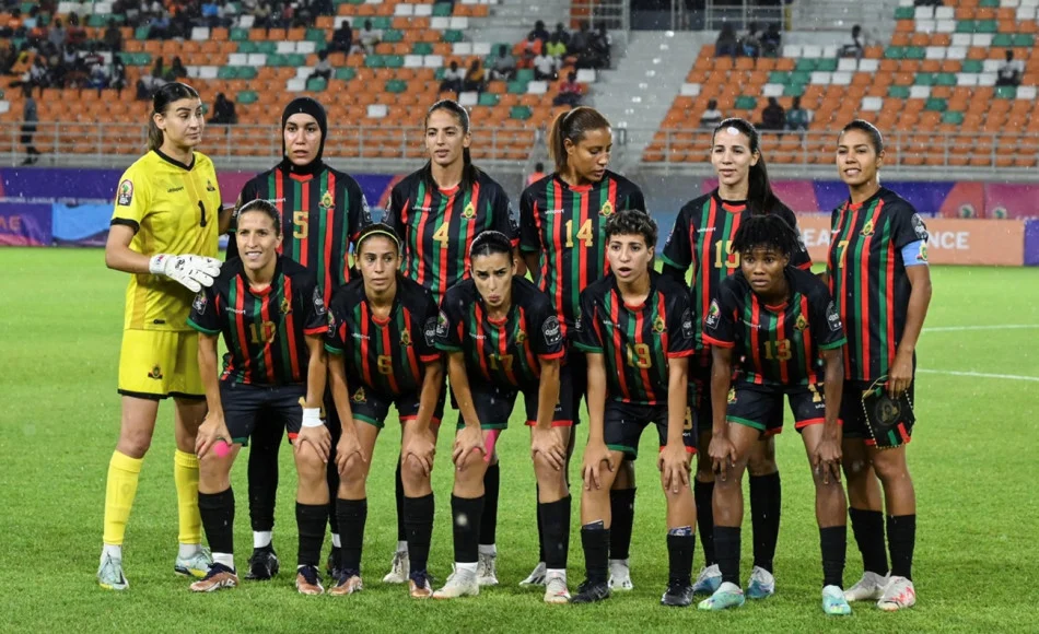 توج فريق الجيش الملكي لكرة القدم النسوية بلقب البطولة الاحترافية "إنوي" لكرة القدم النسوية (القسم الأول) برسم موسم 2025-2026، وذلك بعد الأداء المتميز الذي بصم عليه الفريق طيلة مجريات هذا الموسم.
