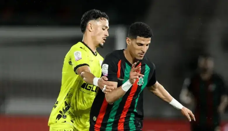 المغرب الفاسي يتعادل مع ضيفه الجيش الملكي 0-0