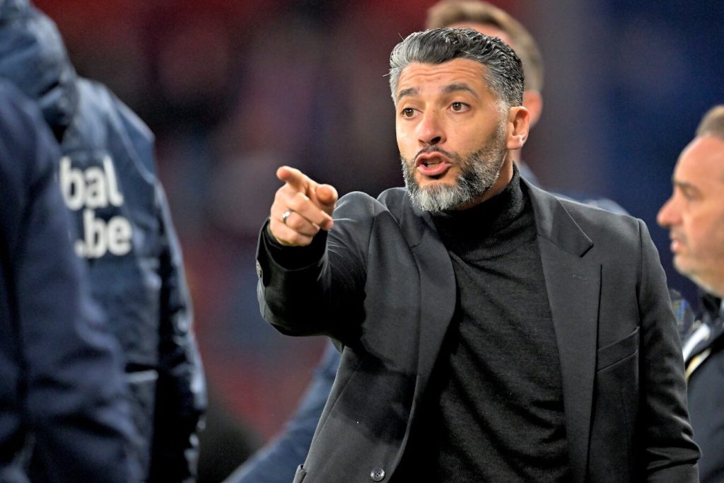 الدوري البلجيكي لكرة القدم.. المغربي عصام الشرعي أفضل مدرب في شتنبر